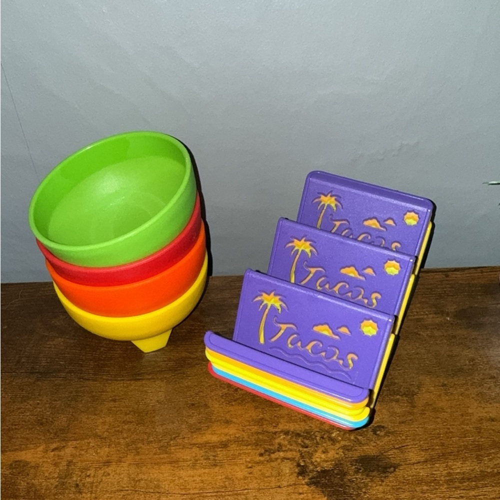 4 Salsa Bowls and 6 Taco Stands